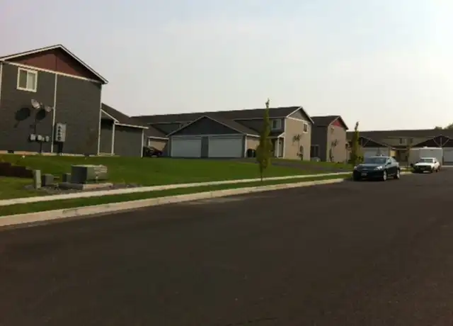 Property at 103 E Mizzou Ct Unit A, Moses Lake, WA, 98837, 3 beds, 2.5 baths, [object Object]