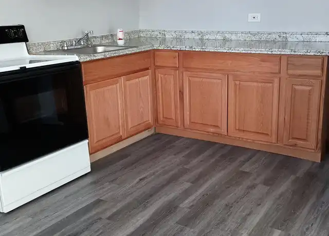 Property at 57 Madison Ave Unit 1S, Hartford, CT, 06106, 3 beds, 1 bath, [object Object]
