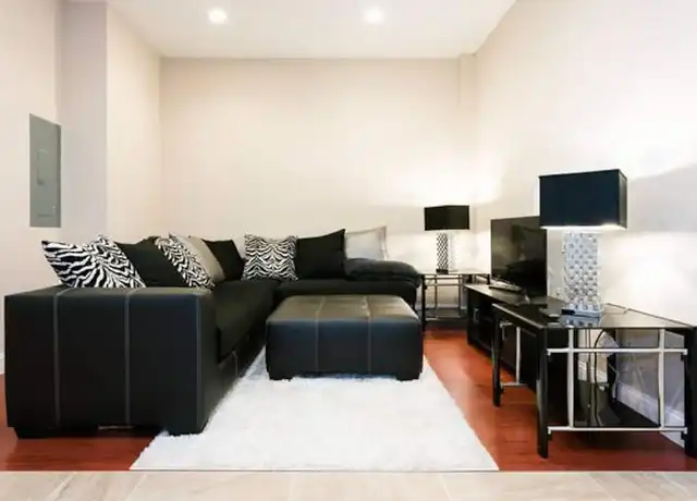 Property at 910 Cherry St, Philadelphia, PA, 19107, 2-3 beds, 2 baths, [object Object]