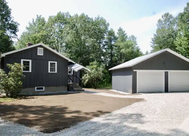 Property at 469 Mountain Rd, Concord, NH, 03301, 3 beds, 1 bath, [object Object]