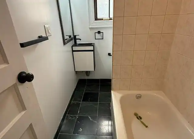 Property at 44 Van Cortlandt Park Ave Unit 2N, Yonkers, NY, 10701, 3 beds, 1 bath, [object Object]