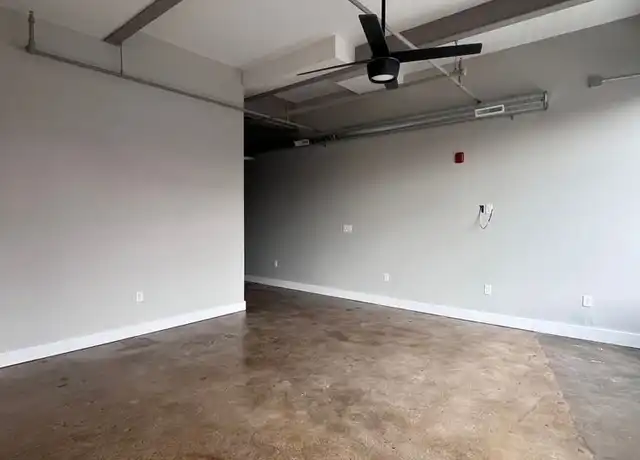 Property at 419 Campbell Ave SW Unit 201, Roanoke, VA, 24016, 1 bed, 1 bath, [object Object]