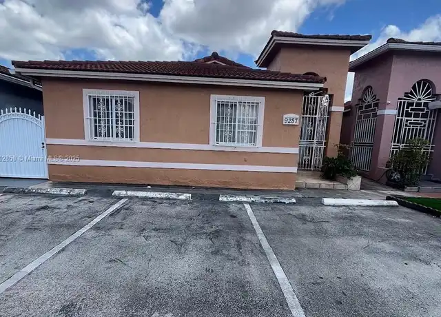Property at 9287 NW 120th Ter #143, Hialeah, FL, 33018, 1 bed, 1 bath, [object Object]