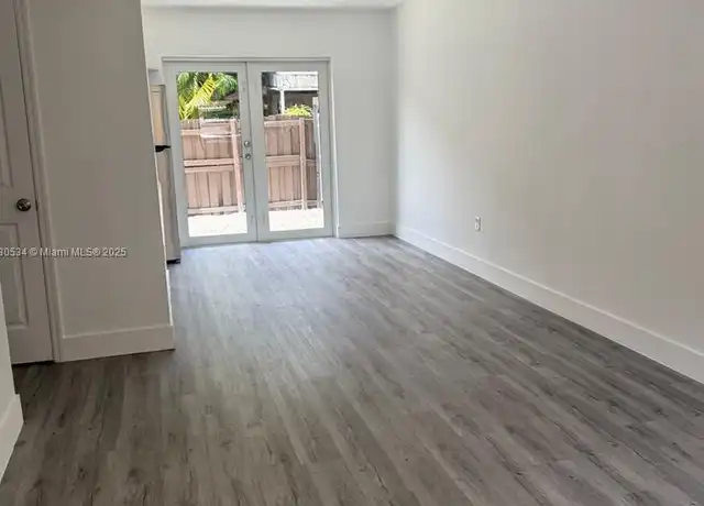 Property at 5441 W 24th Ave Unit 12, Hialeah, FL, 33016, 3 beds, 1.5 baths, [object Object]