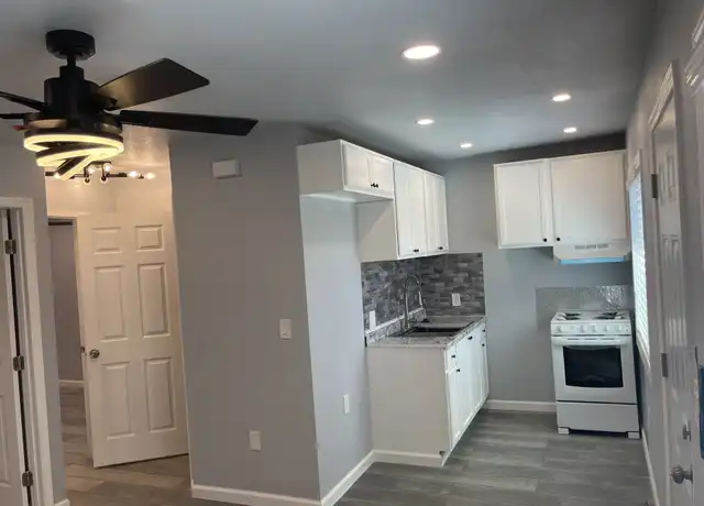Property at 2529 Crommelin Ave, Modesto, CA, 95350, 2 beds, 1 bath, [object Object]
