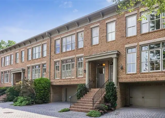 Property at 805 Highland Green Way NE, Atlanta, GA, 30306, 2 beds, 2.5 baths, [object Object]