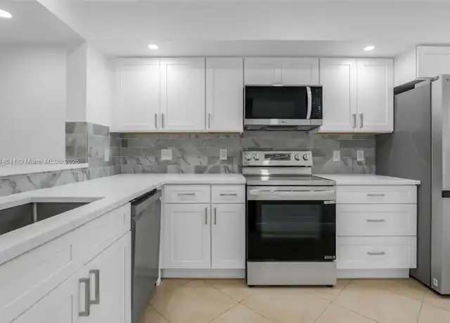 Property at 2057 Champions Way Unit 2057, North Lauderdale, FL, 33068, 2 beds, 2.5 baths, [object Object]