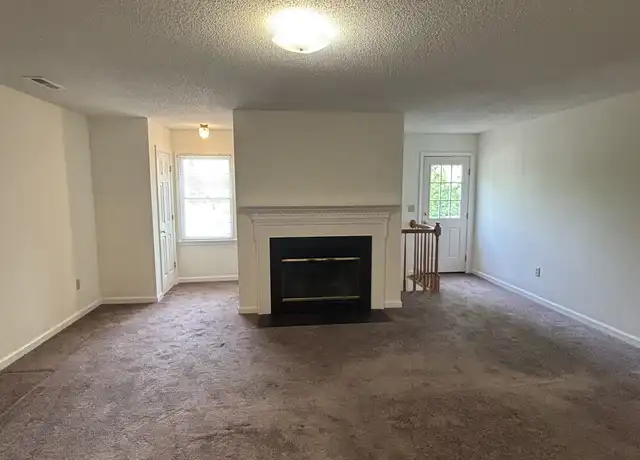 Property at 435 Pine Ave, Waynesboro, VA, 22980, 2 beds, 1 bath, [object Object]
