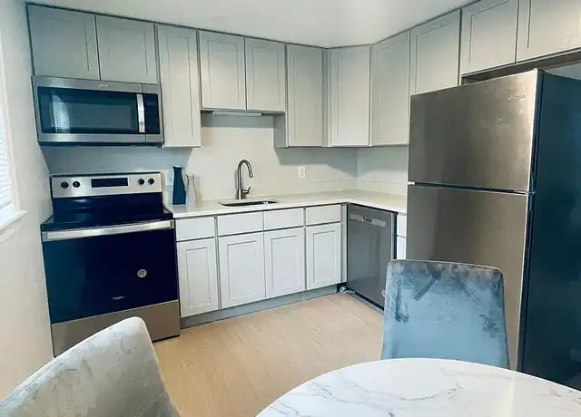 Property at The Fitch - 6 Mary Anna Dr, Fitchburg, MA, 01420, 2 beds, 1 bath, [object Object]