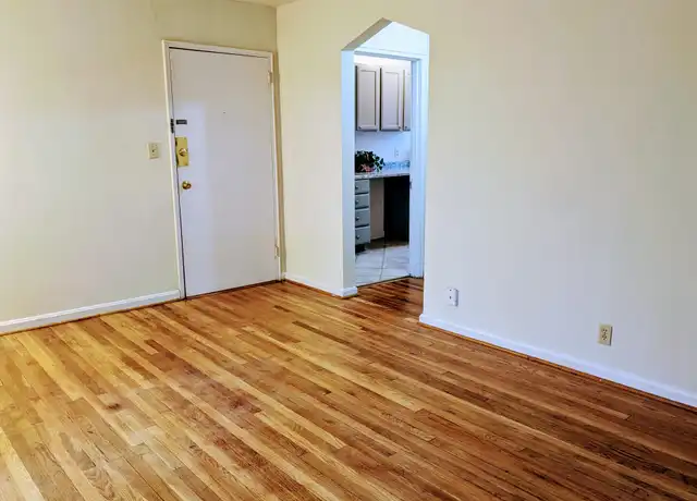 Property at 5928 Belmont Ave Unit 1, Cincinnati, OH, 45224, 1 bed, 1 bath, [object Object]