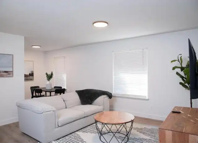 Property at 1017 S 22nd St, Fort Smith, AR, 72901, 2 beds, 1 bath, [object Object]
