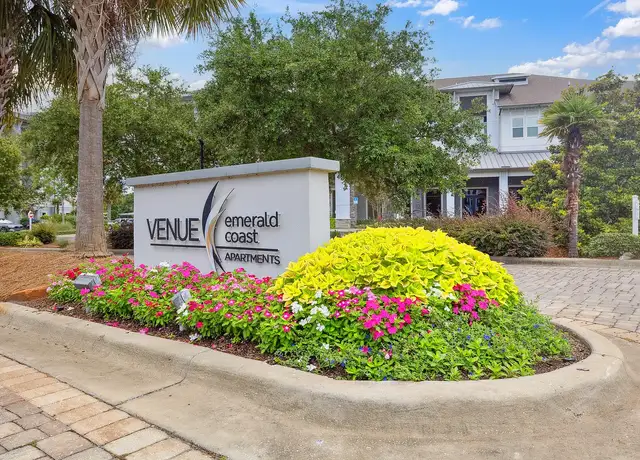 Photo of 4211 Commons Dr W, Destin, FL 32541