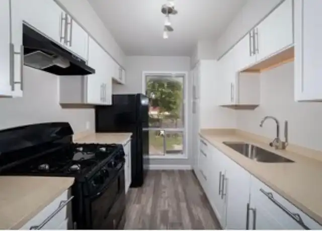 Property at The Howard - 233 Howard St, San Antonio, TX, 78212, 2 beds, 1 bath, [object Object]
