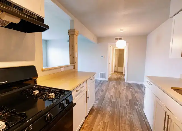 Property at The Howard - 233 Howard St, San Antonio, TX, 78212, 0-2 beds, 1 bath, [object Object]