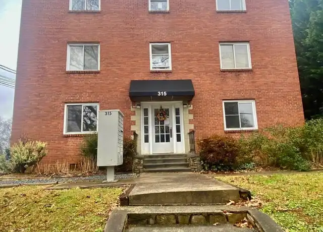 Property at 315 Church St, Elkin, NC, 28621, 1 bed, 1 bath, [object Object]