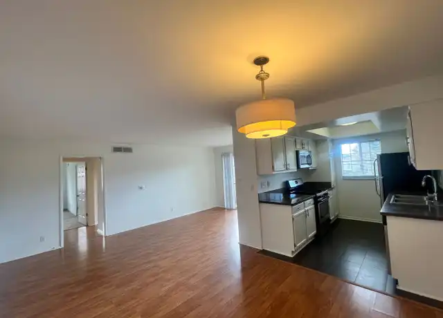 Property at 4426 Cahuenga Blvd Unit 101, Toluca Lake, CA, 91602, 2 beds, 2 baths, [object Object]