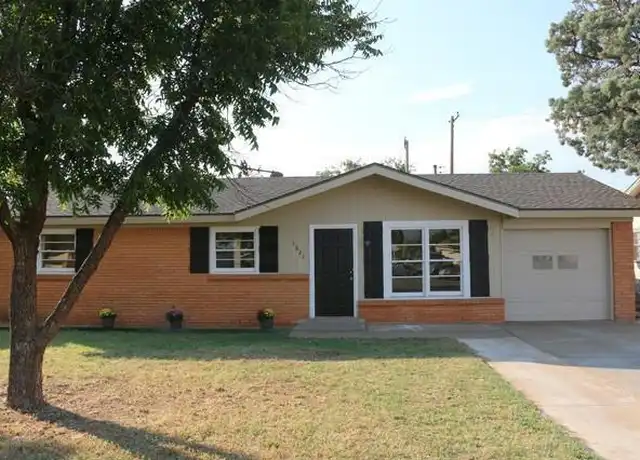 Property at 1621 68th St, Lubbock, TX, 79412, 3 beds, 2 baths, [object Object]