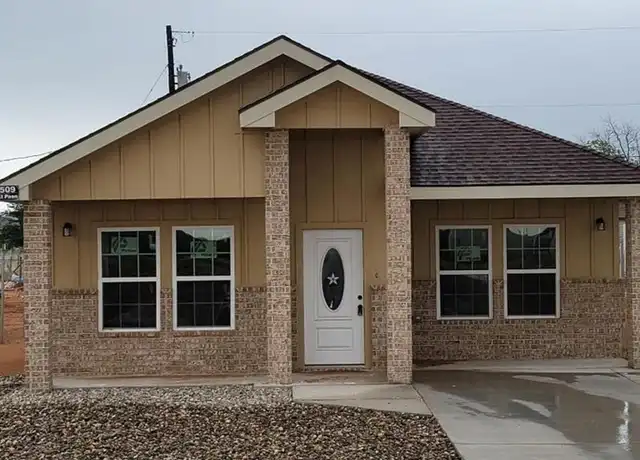 Property at 509 El Paso Ave, Wickett, TX, 79788, 3 beds, 2 baths, [object Object]