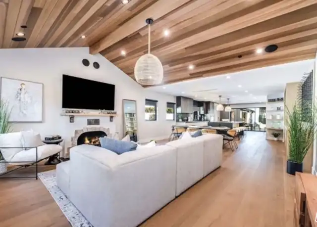 Property at 622 N La Jolla Ave, Los Angeles, CA, 90048, 3 beds, 5 baths, [object Object]