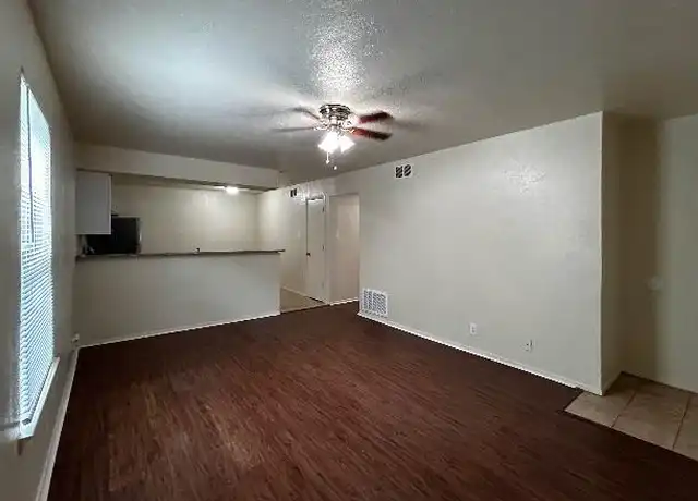 Property at 2514 W Hickory St, Denton, TX, 76201, 2 beds, 1 bath, [object Object]