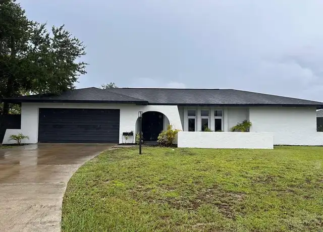 Property at 3303 Country Club Blvd, Cape Coral, FL, 33904, 4 beds, 2 baths, [object Object]
