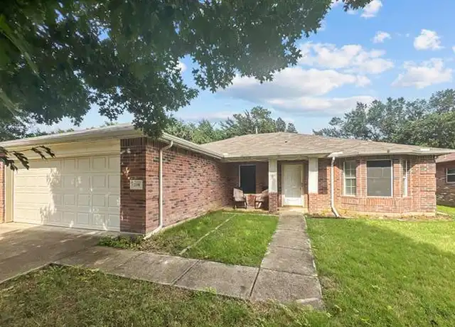 Property at 2118 Wagon Wheel Trl, Denton, TX, 76208, 4 beds, 2 baths, [object Object]