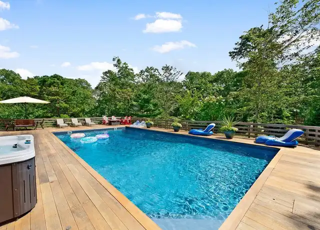 Property at 643 Stephen Hands Path, East Hampton, NY, 11937, 4 beds, 4 baths, [object Object]