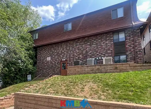 Property at 418 S Van Buren St, Iowa City, IA, 52240, 3 beds, 1 bath, [object Object]