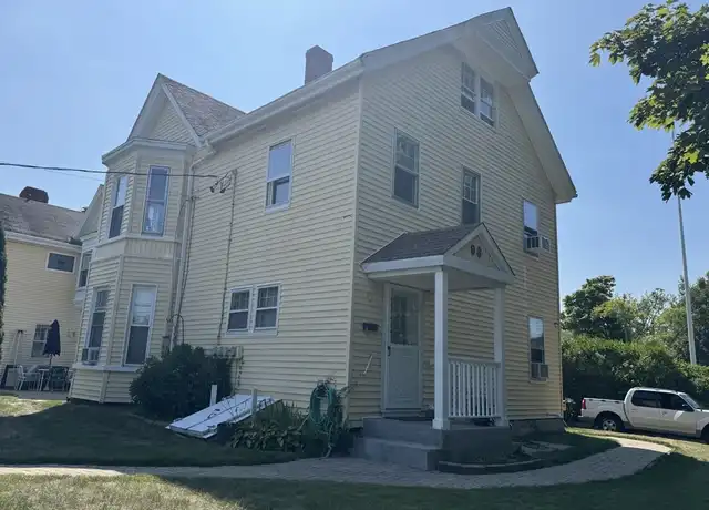 Property at 96 Main St Unit 2, Kingston, MA, 02364, 1 bed, 1 bath, [object Object]