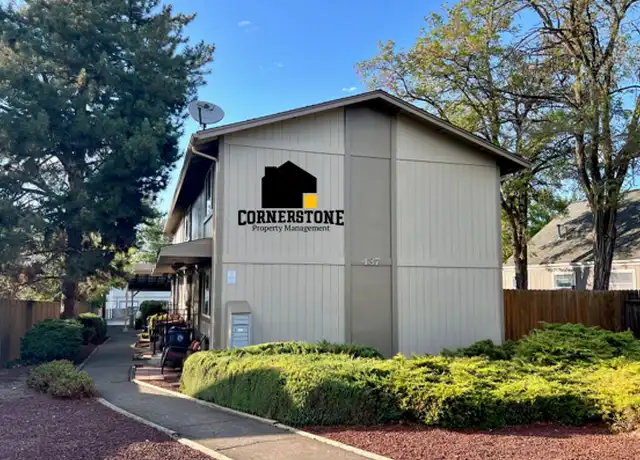 Property at 437 Ash St Unit B, Central Point, OR, 97502, 2 beds, 1 bath, [object Object]