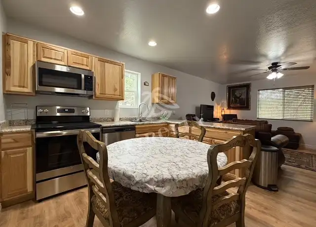 Property at 1982 Stagg Run, Overgaard, AZ, 85933, 2 beds, 1 bath, [object Object]
