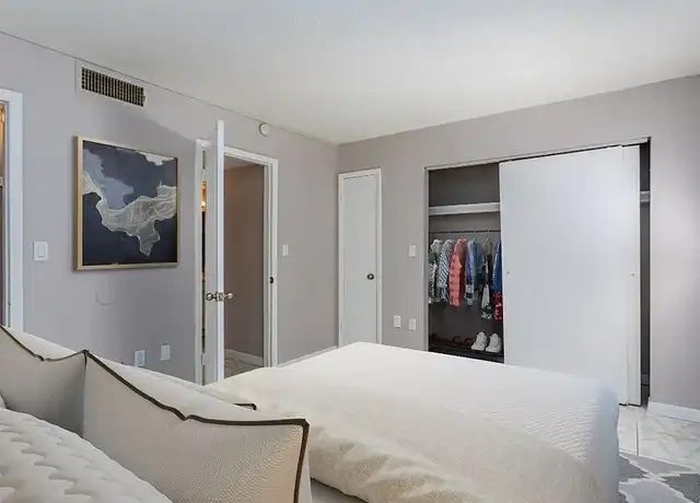 Property at The Lakeside at 2315 - 2315 Central Ave, Fort Myers, FL, 33901, 1 bed, 1 bath, [object Object]