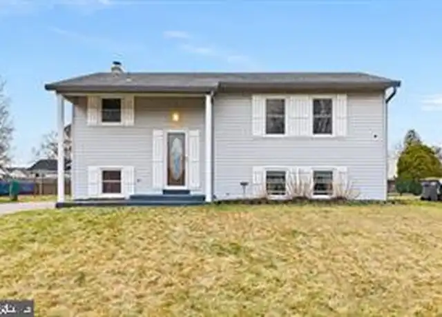 Property at 905 Linfield Rd, Newark, DE, 19713, 4 beds, 2 baths, [object Object]