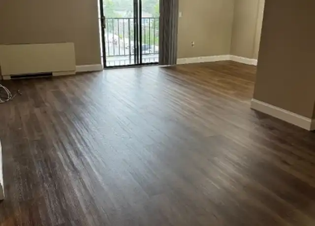 Property at 10 N Wood Ave, Linden, NJ, 07036, 1 bed, 1 bath, [object Object]