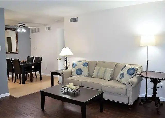 Property at 2250 Bering Dr #22, Houston, TX, 77057, 1 bed, 1 bath, [object Object]