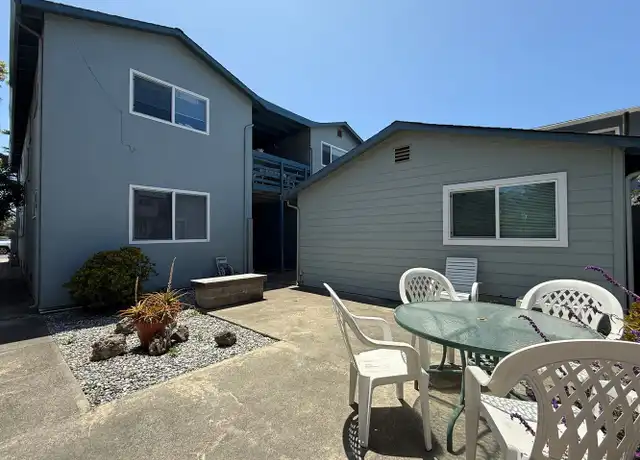 Property at 107 Clarendon Rd Unit 4, Pacifica, CA, 94044, 1 bed, 1 bath, [object Object]