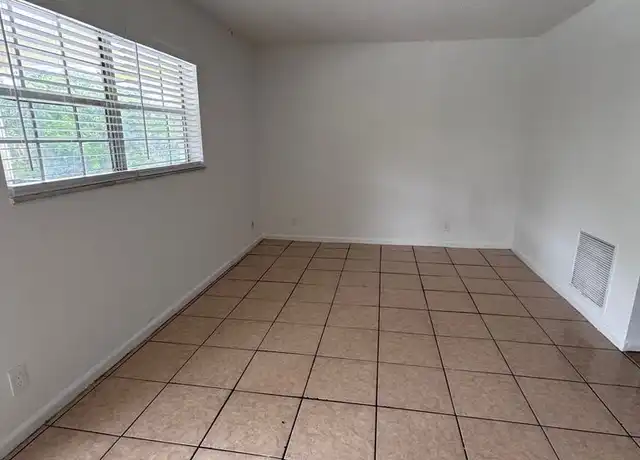 Property at 8600 NW 40th St Unit 14, Coral Springs, FL, 33065, 1 bed, 1 bath, [object Object]
