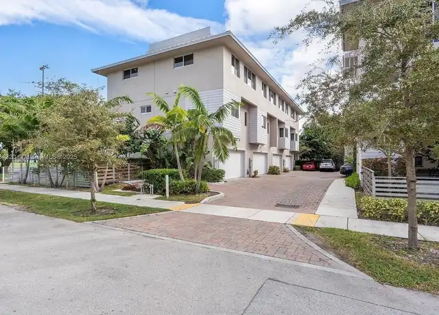 Property at 644 NE 12th Ave, Fort Lauderdale, FL, 33304, 3 beds, 3.5 baths, [object Object]