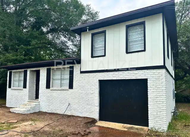 Property at 5601 Evelyn Ave, Mobile, AL, 36618, 3 beds, 2 baths, [object Object]
