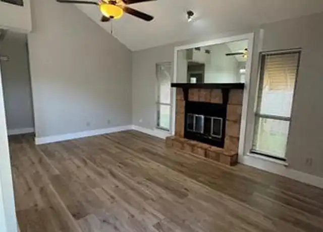 Property at 418 S Las Vegas Trl, Fort Worth, TX, 76108, 1 bed, 1 bath, [object Object]