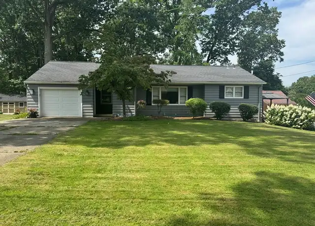 Property at 801 Lillian Dr, Hermitage, PA, 16148, 2 beds, 1 bath, [object Object]