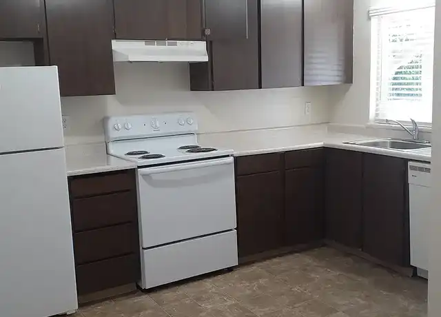 Property at Little Madrid - 301 S 84th St, Tacoma, WA, 98444, 1-2 bed, 1 bath, [object Object]