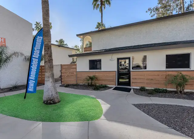 Photo of 1905 W Las Palmaritas Dr, Phoenix, AZ 85021