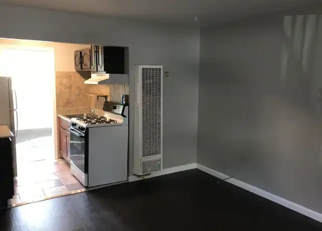Property at 10010 MacArthur Blvd Unit 8, Oakland, CA, 94605, 1 bed, 1 bath, [object Object]
