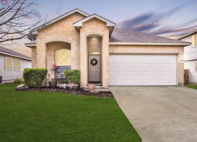 Property at 2234 Lakeline Dr, New Braunfels, TX, 78130, 3 beds, 2 baths, [object Object]