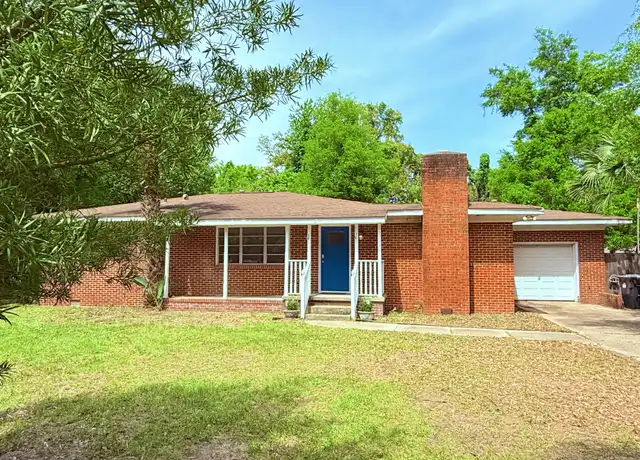 Property at 10 Nimitz Ct, Pensacola, FL, 32507, 4 beds, 2 baths, [object Object]