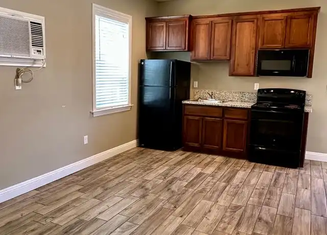 Property at 117 S Yolo St Unit 4, Willows, CA, 95988, 1 bed, 1 bath, [object Object]