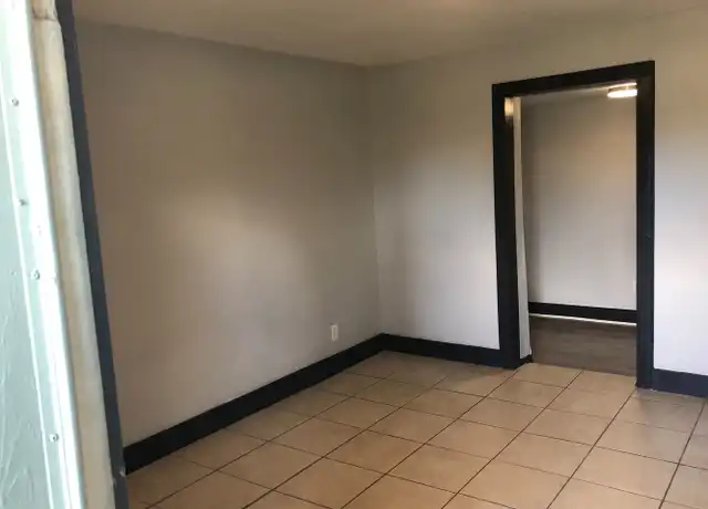Property at 1105 W Grace St, Tampa, FL, 33607, 3 beds, 1 bath, [object Object]