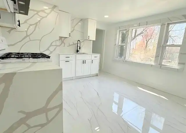 Property at 589 Eder Ave, Franklin Lakes, NJ, 07417, 1 bed, 1 bath, [object Object]