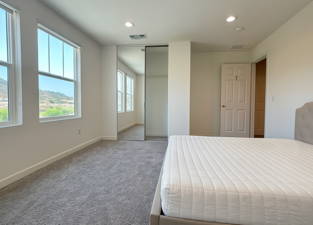 Photo of 7492 Haystack Loop Unit 8, Riverside, CA 92507